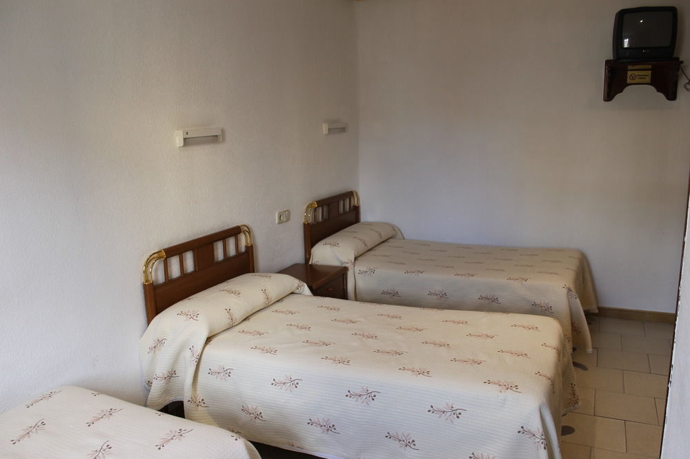 Hostal Conchita Legazpi Madrid Exterior foto