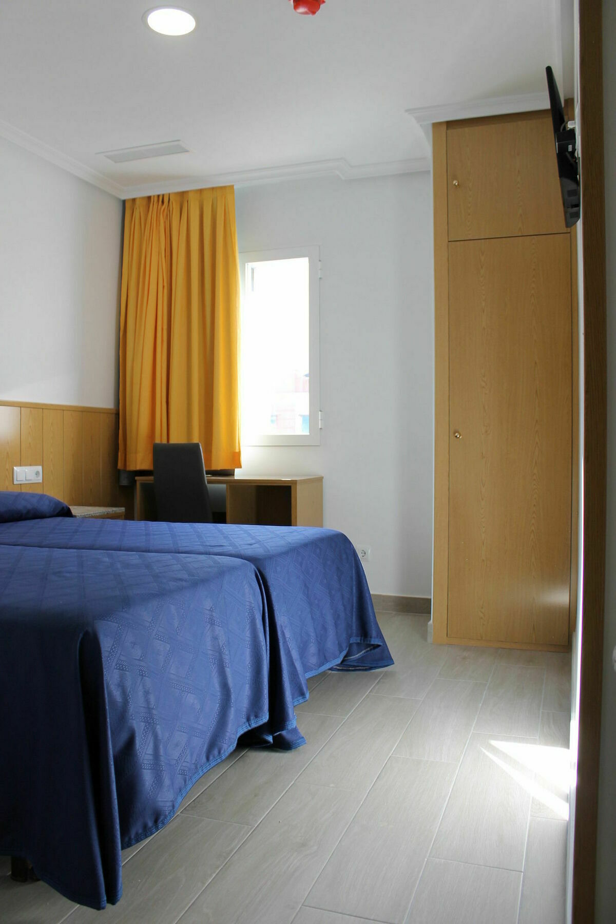 Hostal Conchita Legazpi Madrid Exterior foto