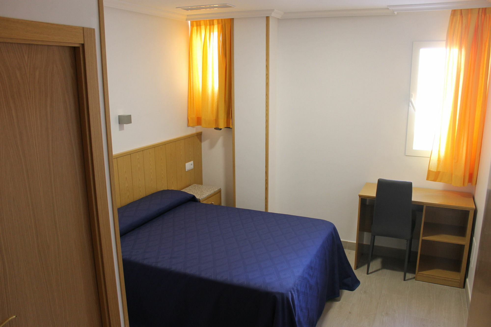 Hostal Conchita Legazpi Madrid Exterior foto